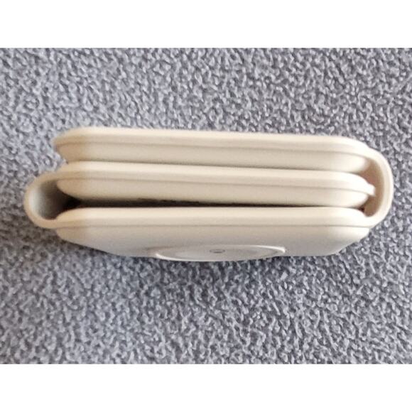 3-in-1 Universal Charging Station Portable/Travel Foldable Magnetic--NEW in box! - Picture 9 of 11